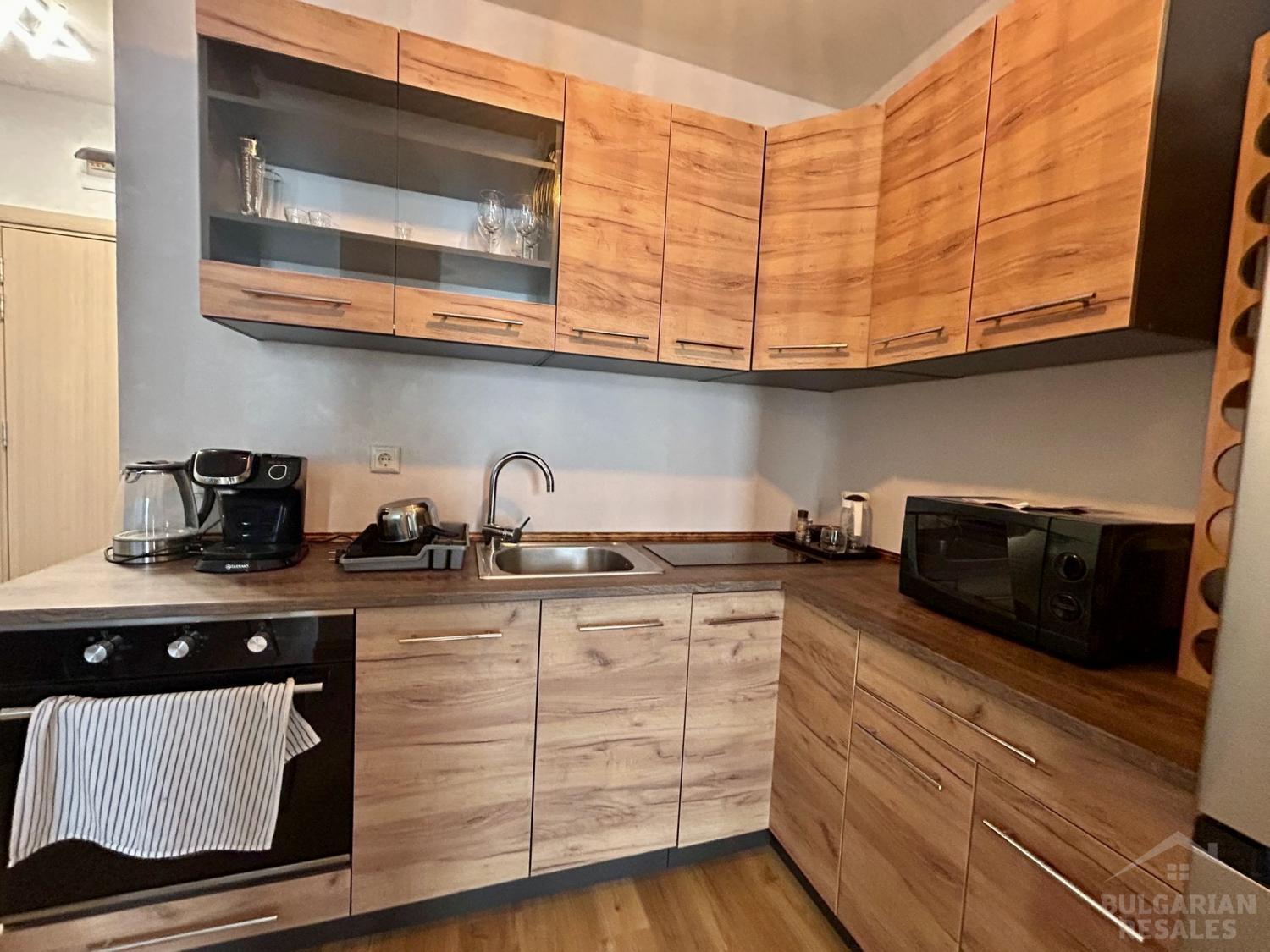 Модерен интериор и изглед към басейна — апартамент в „Tarsis 2“ ID: 5769 - Снимка 4