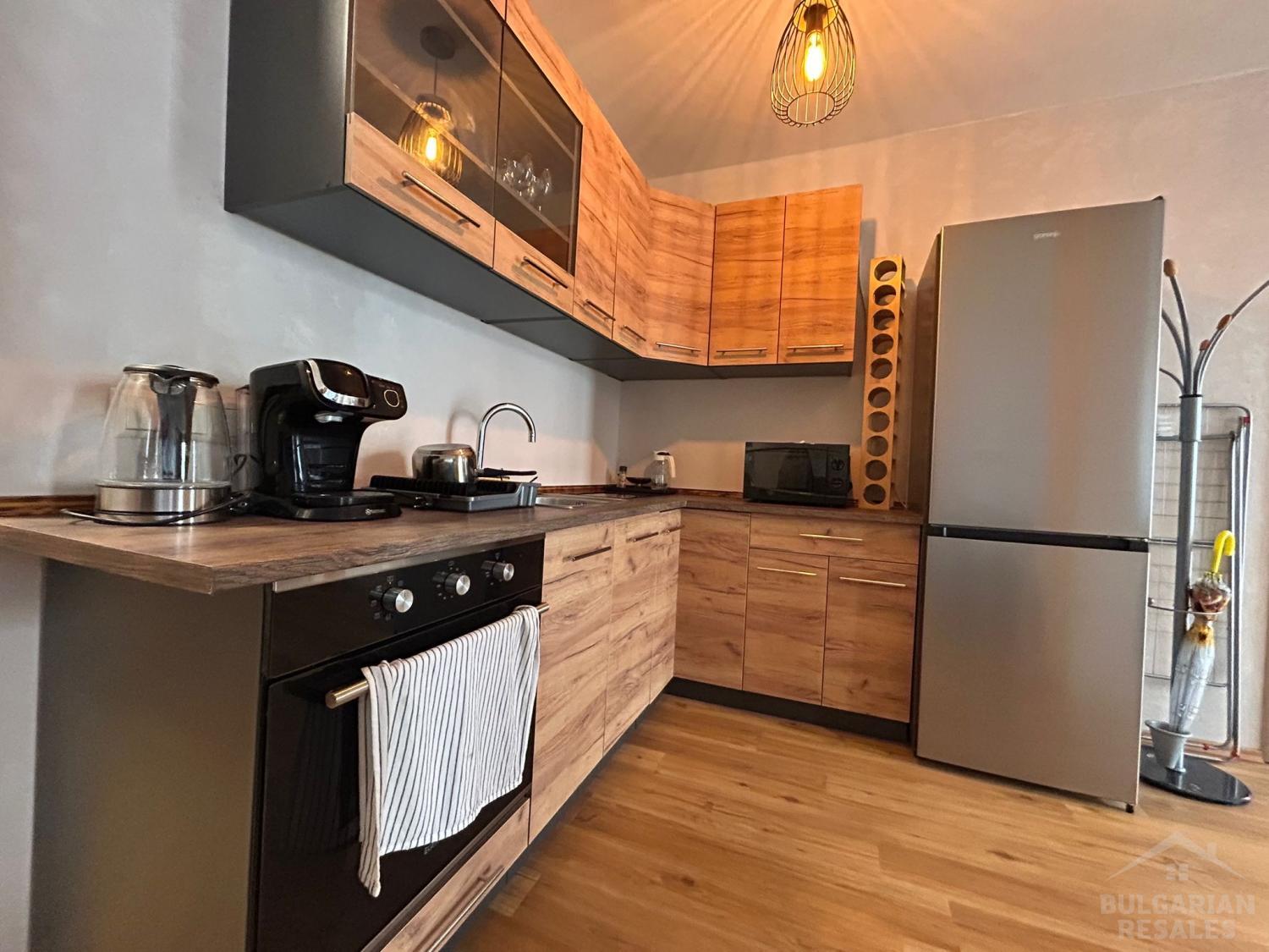 Модерен интериор и изглед към басейна — апартамент в „Tarsis 2“ ID: 5769 - Снимка 7