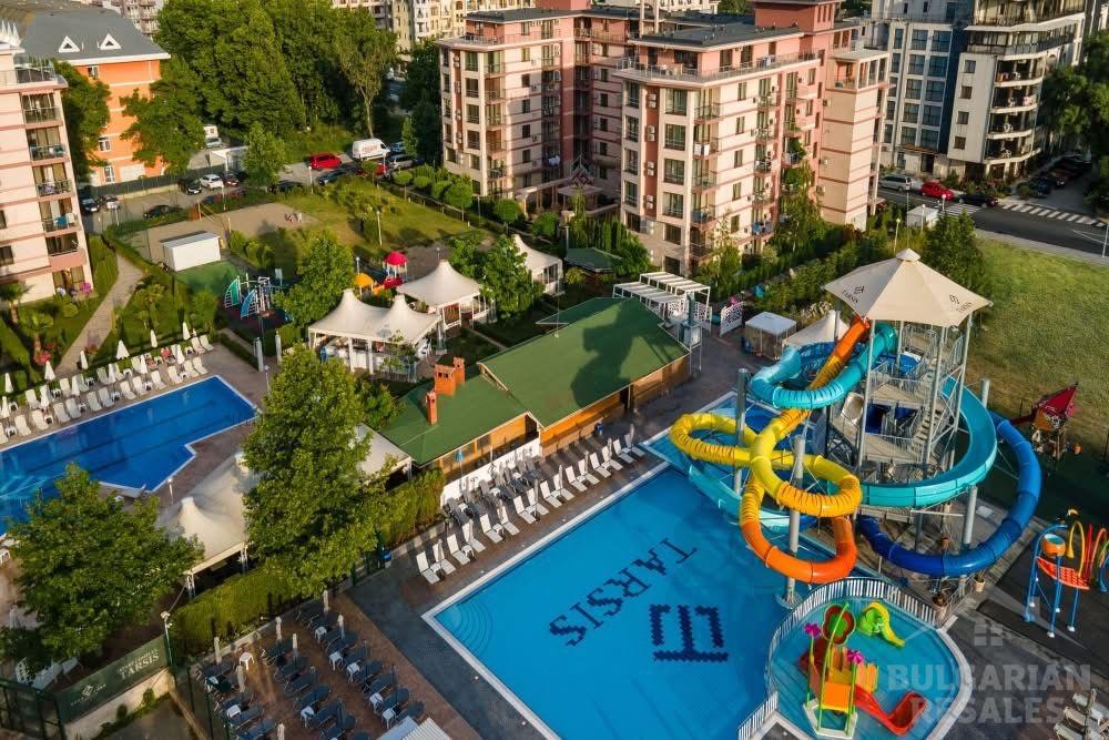 Двухэтажный апартамент, 3 комнаты, вид на бассейн, комплекс 