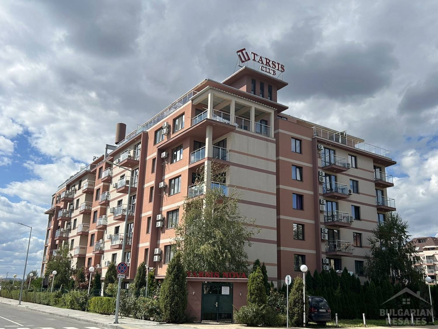 Уютный апартамент с 2 спальнями в престижном комплексе 