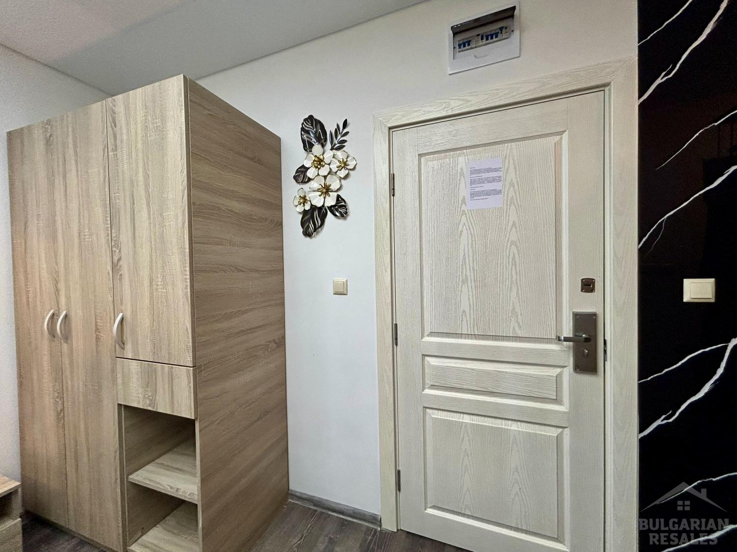 Výhodná investícia! Hotový štúdio s výhľadom na bazén ID: 5667 - Фото8