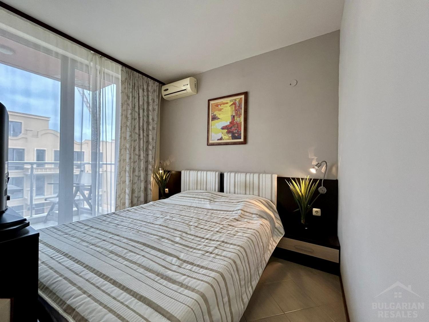 Студия с отдельной кухней в комплексе 