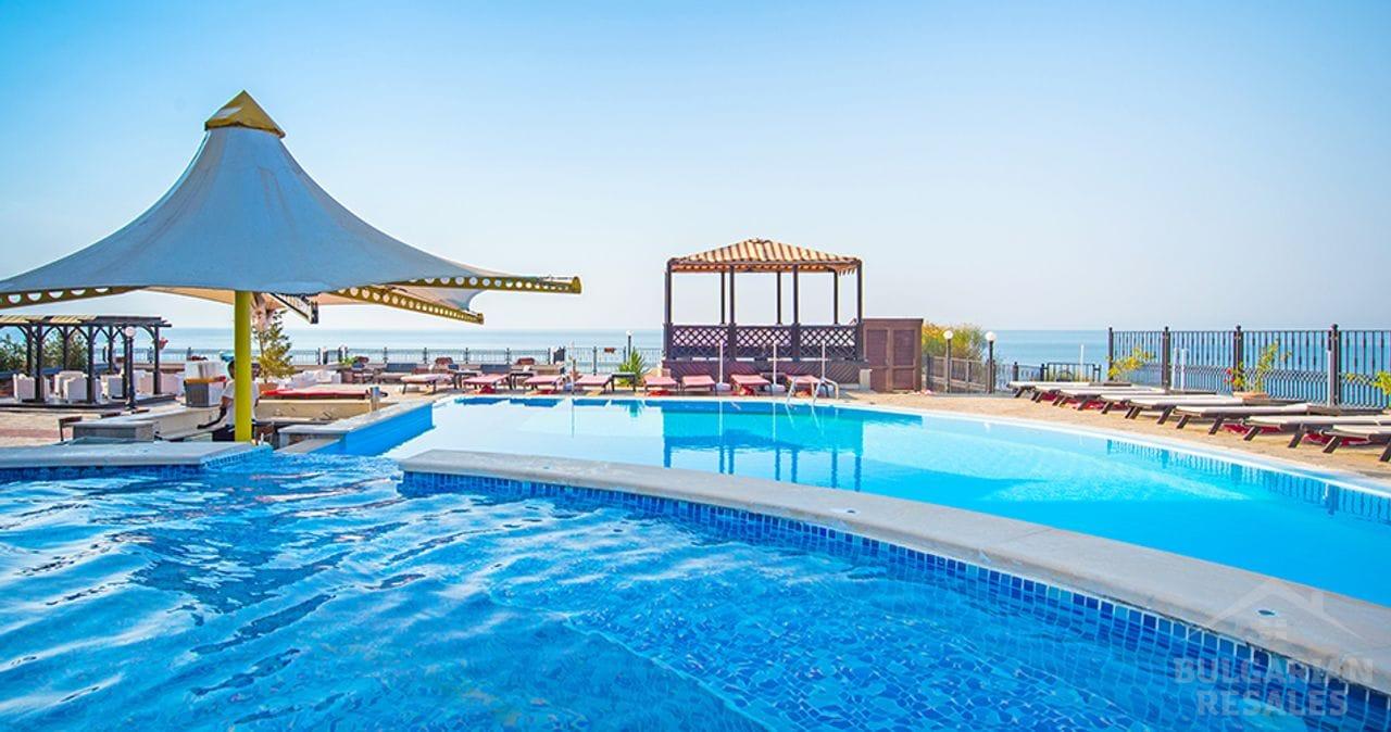 Укомплектованный апартамент на первой линии ID: 5103 - Фото 1