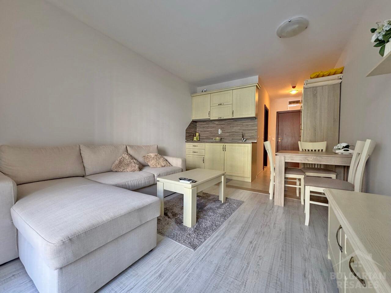 Студио в комплекс „U-Dacha“ с личен изход към басейна ID: 5501 - Снимка 2