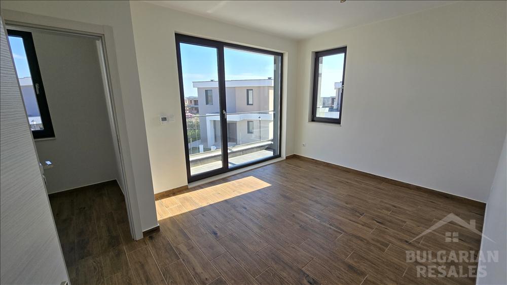 Kúpiť teraz! Dve poschodia a terasa na vile ID: 5368 - Фото12