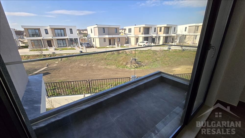 Kup teraz! Dwa piętra i patio w willi ID: 5368 - Фото16