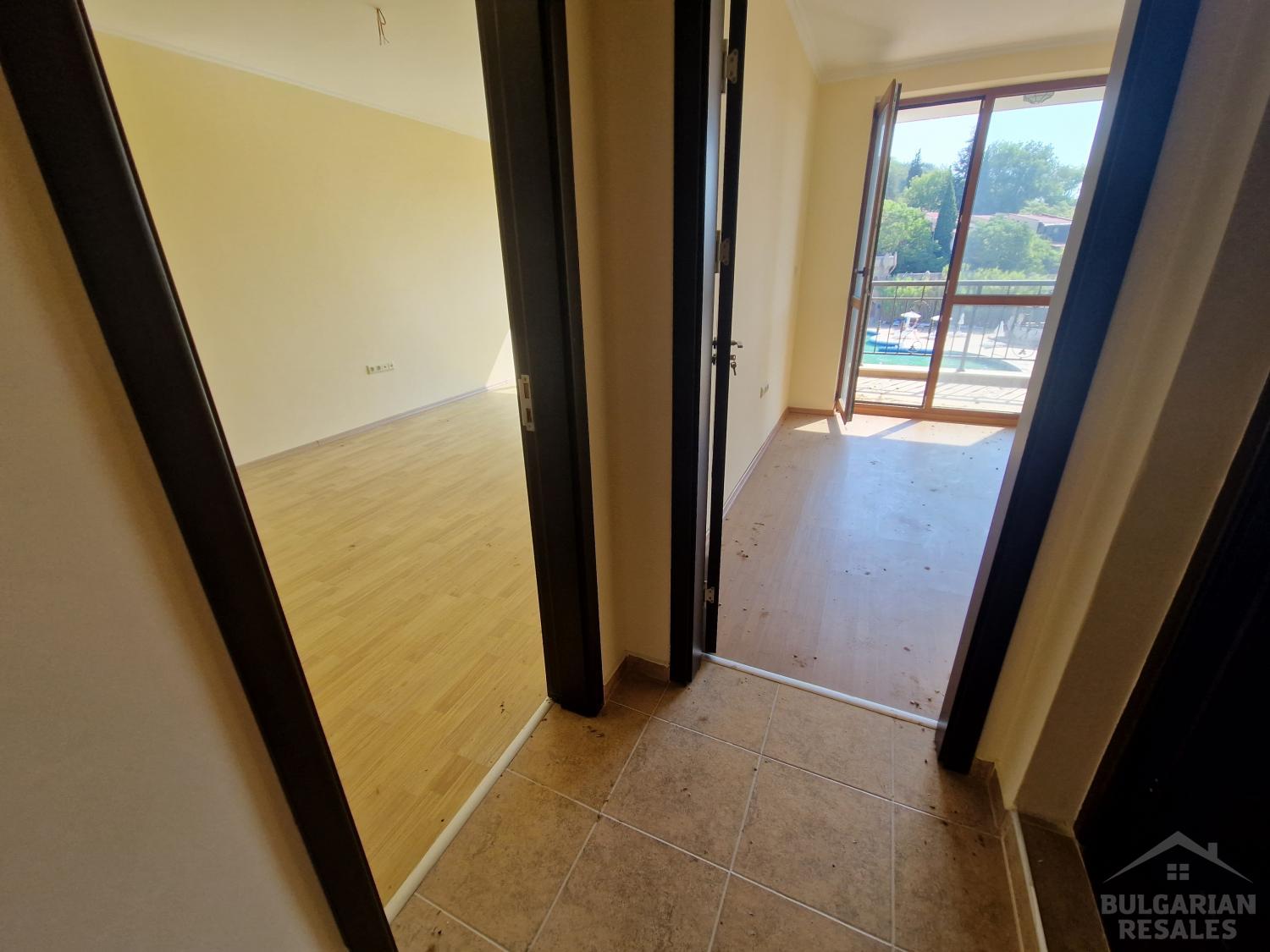 Апартамент в Елените в комплекс с плувен басейн ID: 4567 - Снимка 2