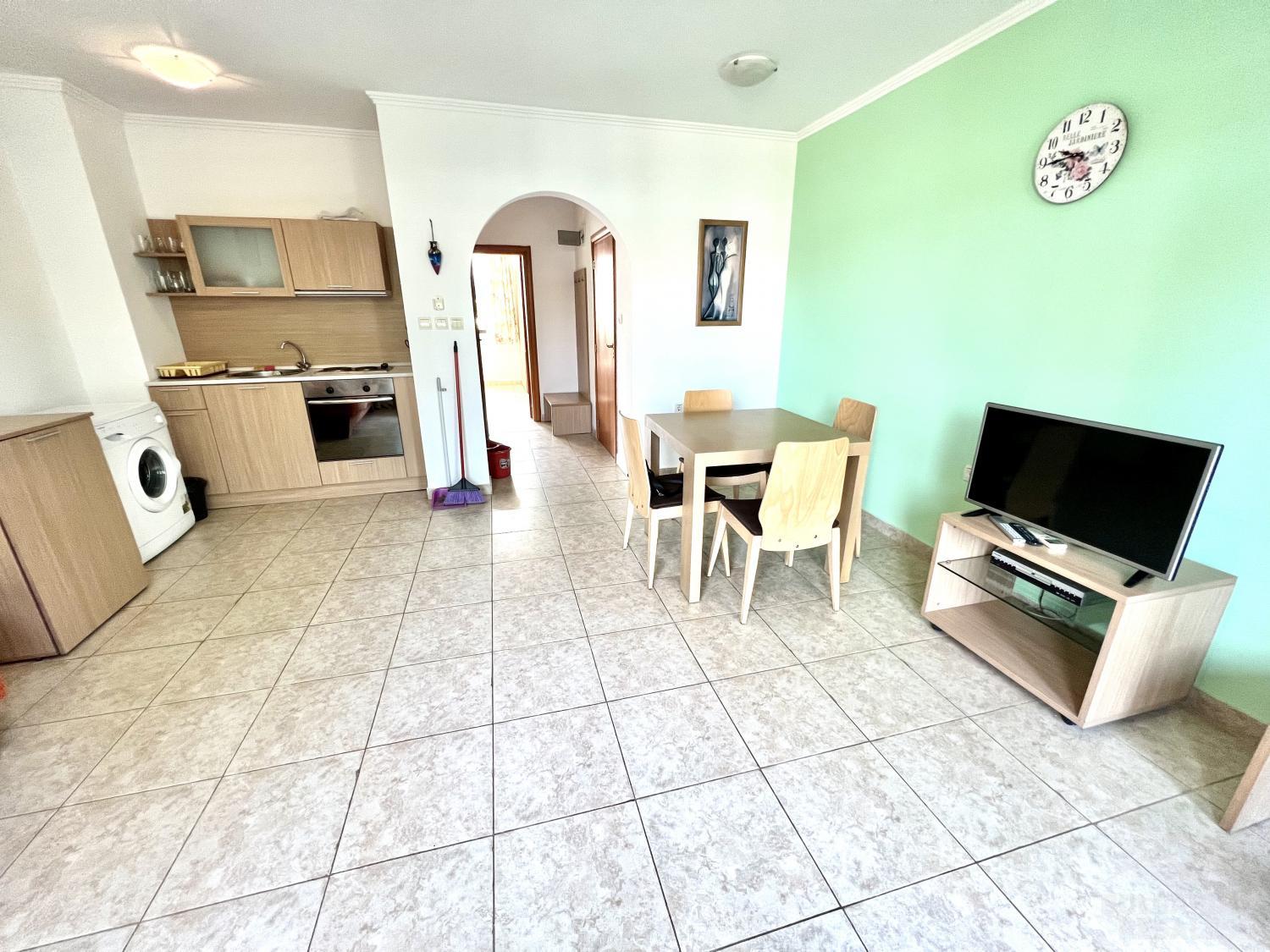 Byt v komplexe s krásnym územím ID: 4117 - Фото6