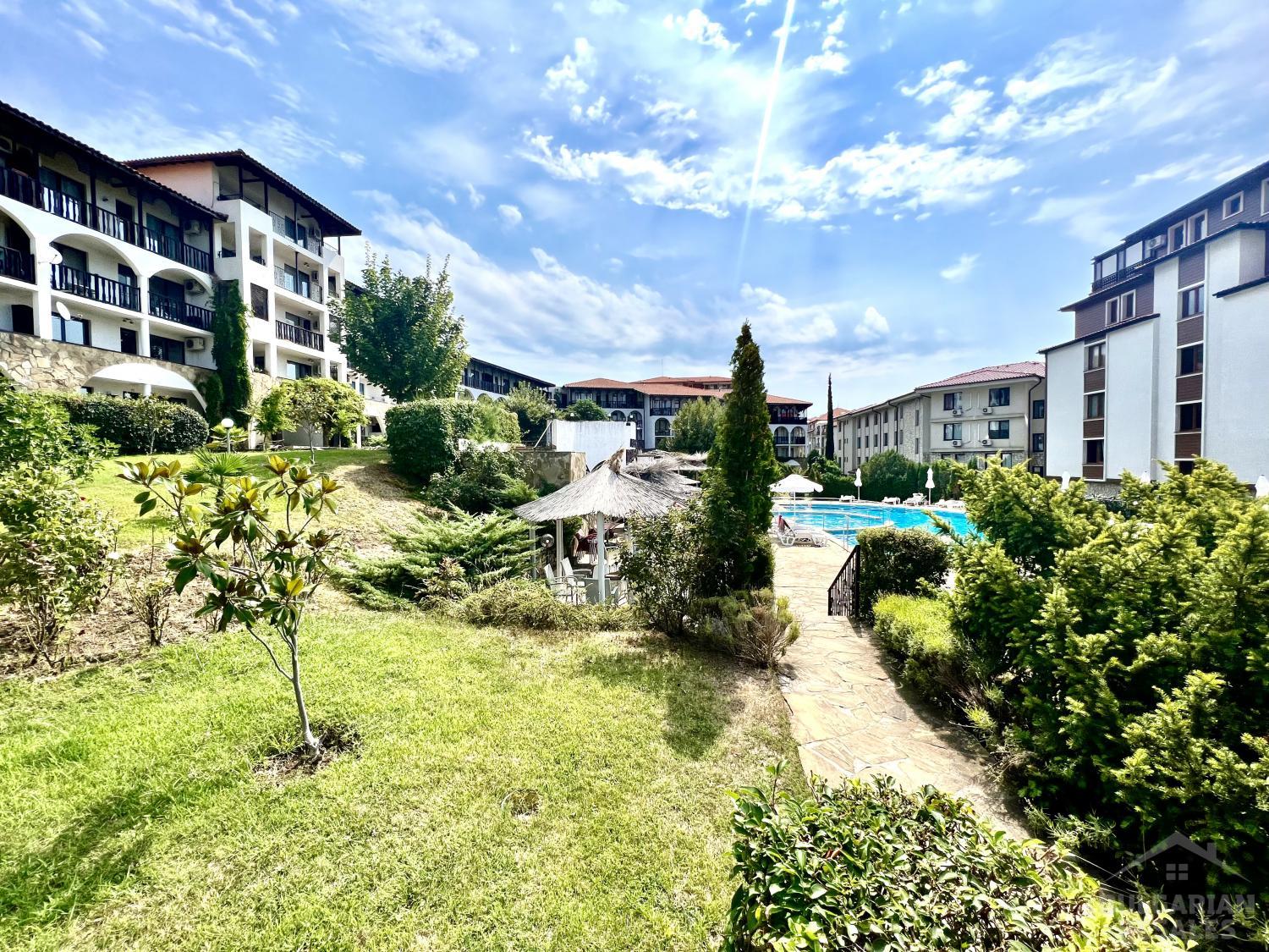 Byt v komplexe s krásnym územím ID: 4117 - Фото1